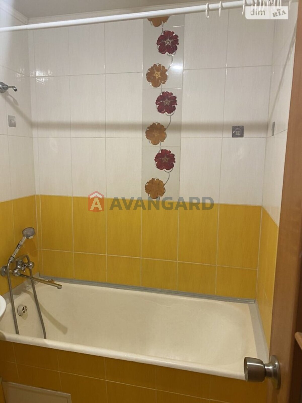 1 ��. ��������, 28/14/6 ��. �., 3/5 ������ ���� 15