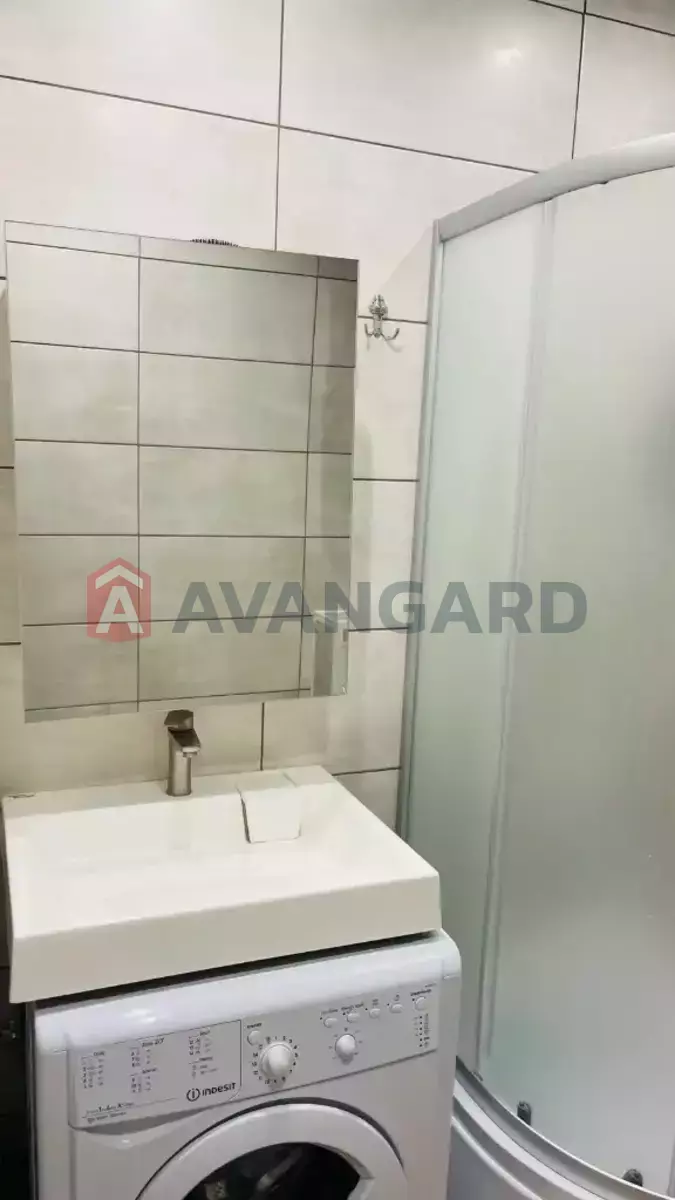 1 ��. ��������, 38/18/8 ��. �., 9/9 ������ ���� 2