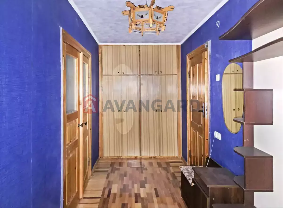 3 ����. ��������, 73/41/9 ��. �., 8/14 ���� ���� 10