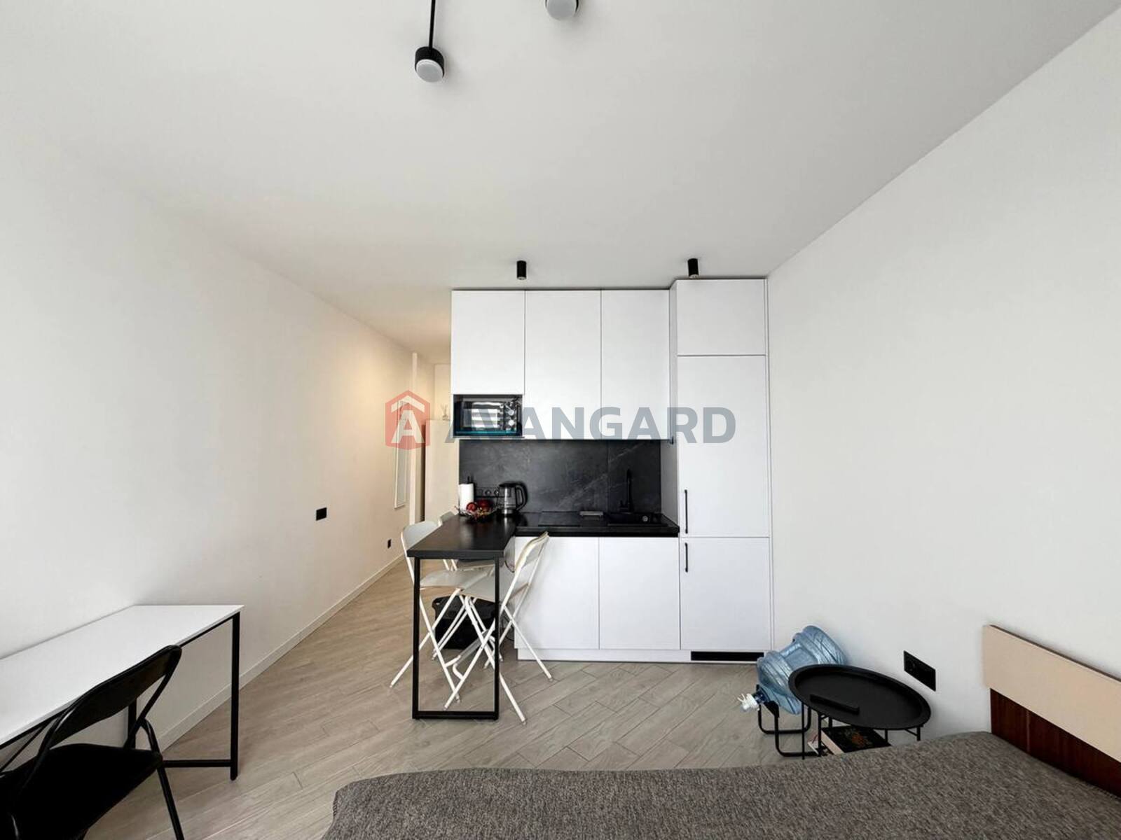 1 ��. ��������, 24/15/5 ��. �., 4/17 ������ ���� 5