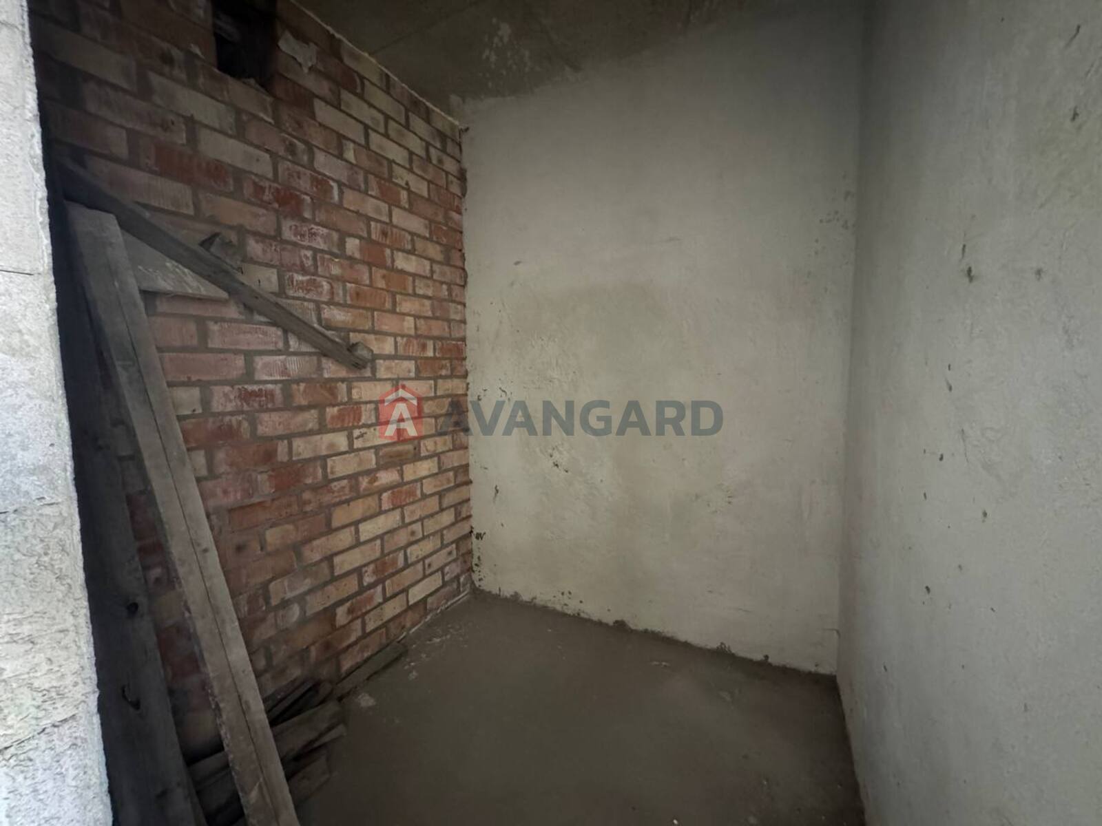 2 ��. ��������, 56/26/14 ��. �., 5/6 ������ ���� 18