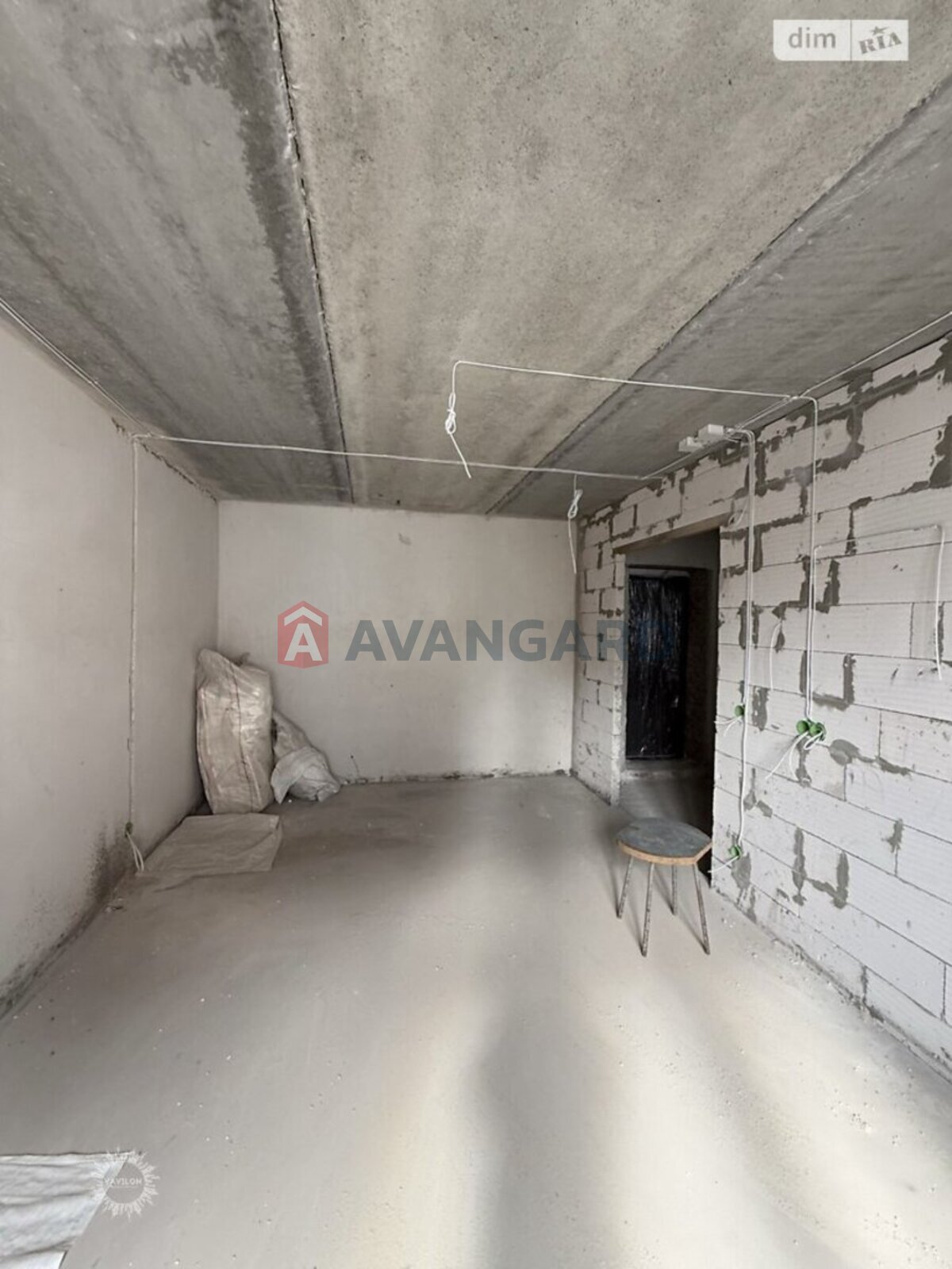 1 ��. ��������, 40/-/11 ��. �., 7/10 ������ ���� 5