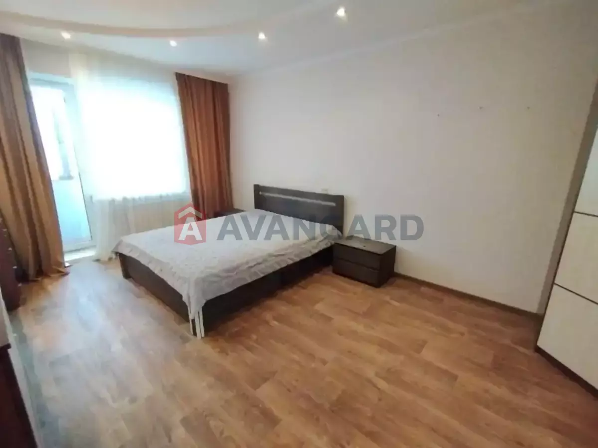 2 ��. ��������, 53/33/8 ��. �., 9/9 ������ ���� 1