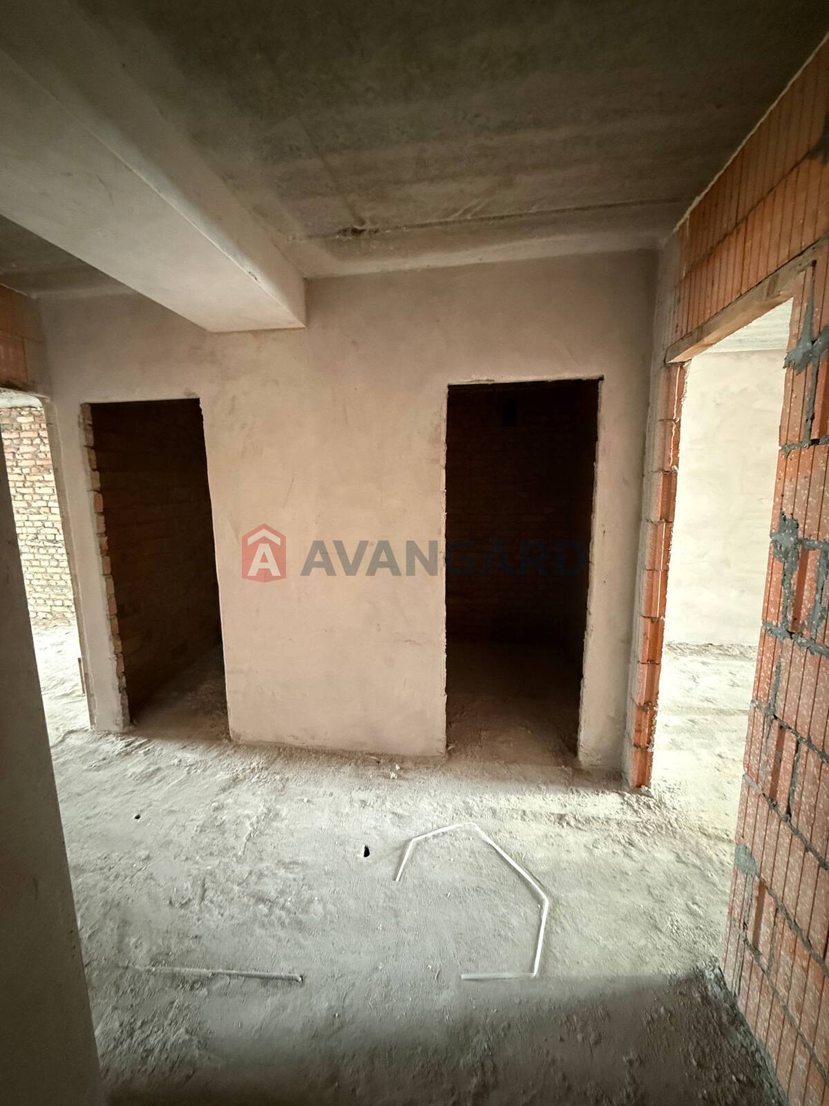 2 ����. ��������, 73/40/15 ��. �., 8/11 ���� ���� 9