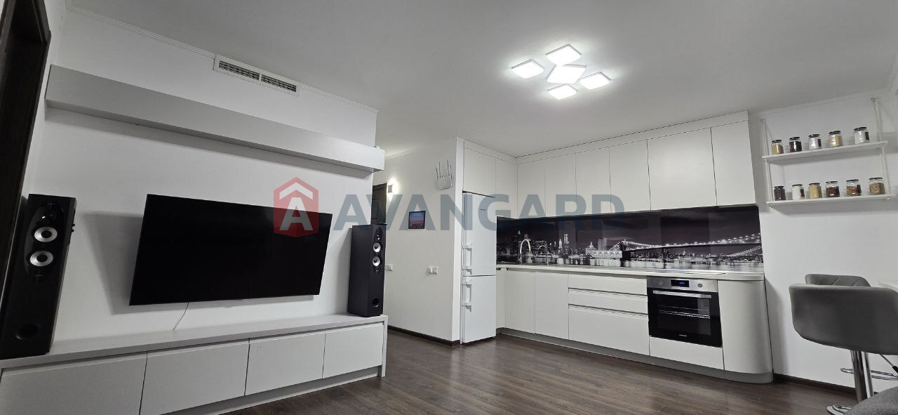 2 ��. ��������, 56/-/19 ��. �., 18/22 ������ ���� 4