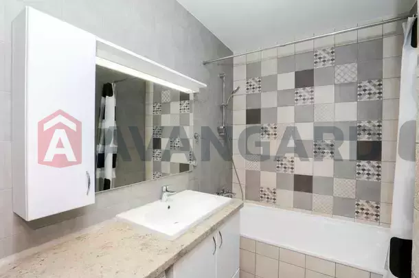 2 ����. ��������, 58/-/12 ��. �., 20/24 ���� ���� 5