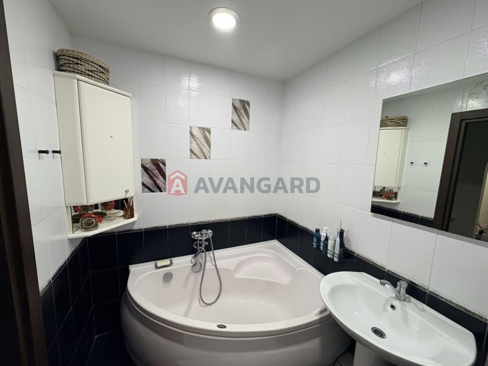 3 ����. ��������, 67/-/8 ��. �., 5/9 ���� ���� 1