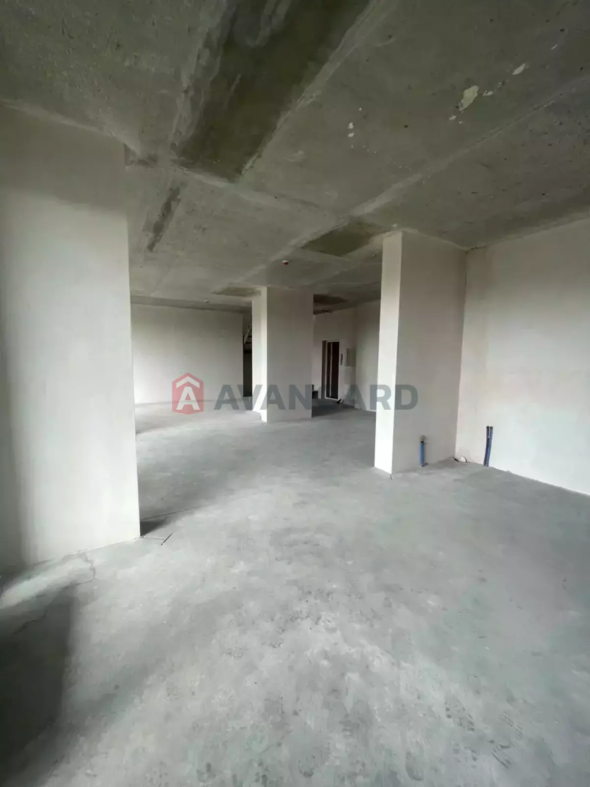 6 ��. ��������, 515/250/45 ��. �., 25/27 ������ ���� 4