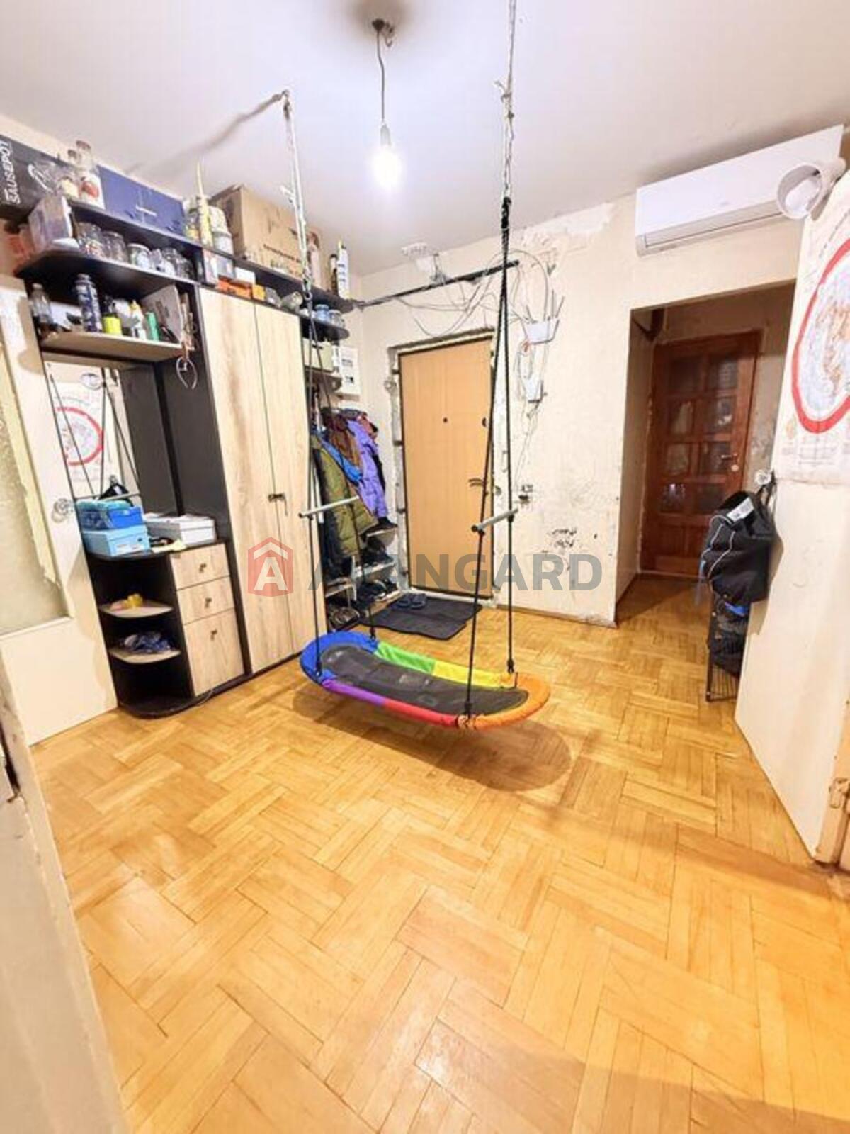 3 ��. ��������, 72/-/8 ��. �., 12/16 ������ ���� 12