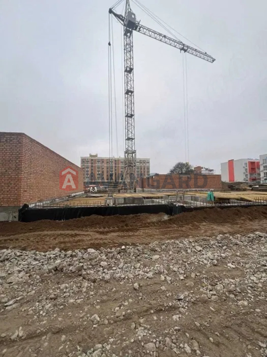 1 ��. ��������, 44/-/13 ��. �., 2/8 ������ ���� 11