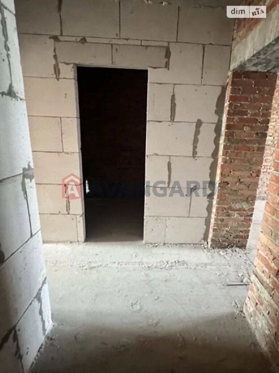 1 ��. ��������, 48/20/18 ��. �., 3/11 ������ ���� 11