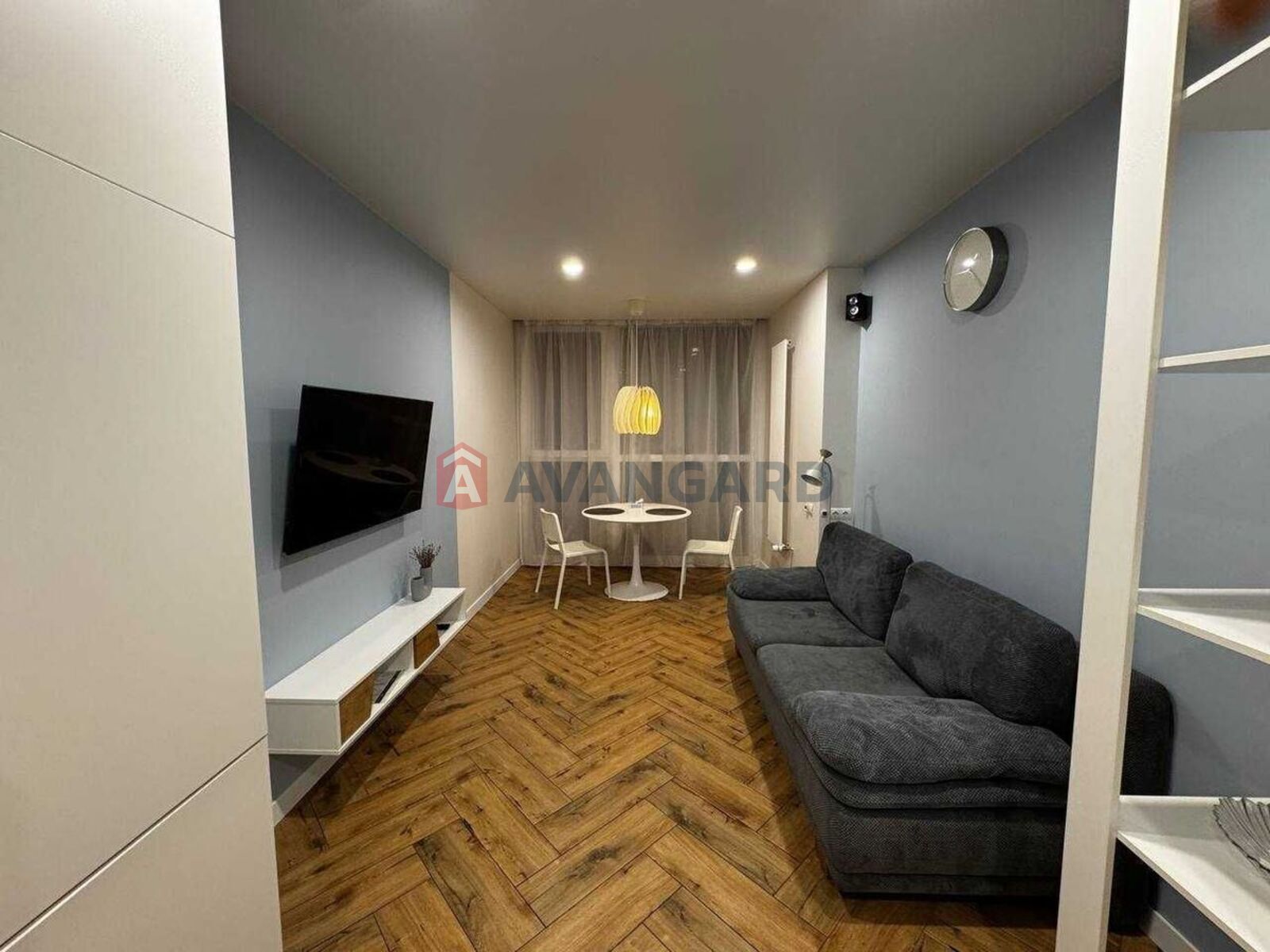 1 ��. ��������, 44/18/16 ��. �., 15/25 ������ ���� 7