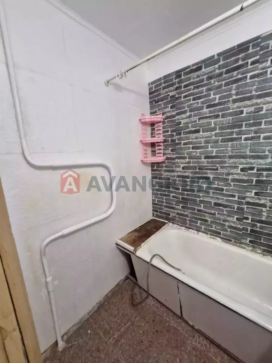 2 ��. ��������, 50/29/8 ��. �., 8/10 ������ ���� 14