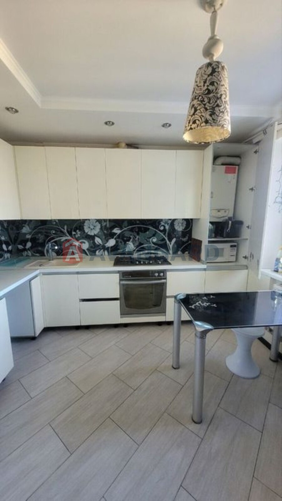 5 ��. ��������, 97/-/12 ��. �., 9/9 ������ ���� 4