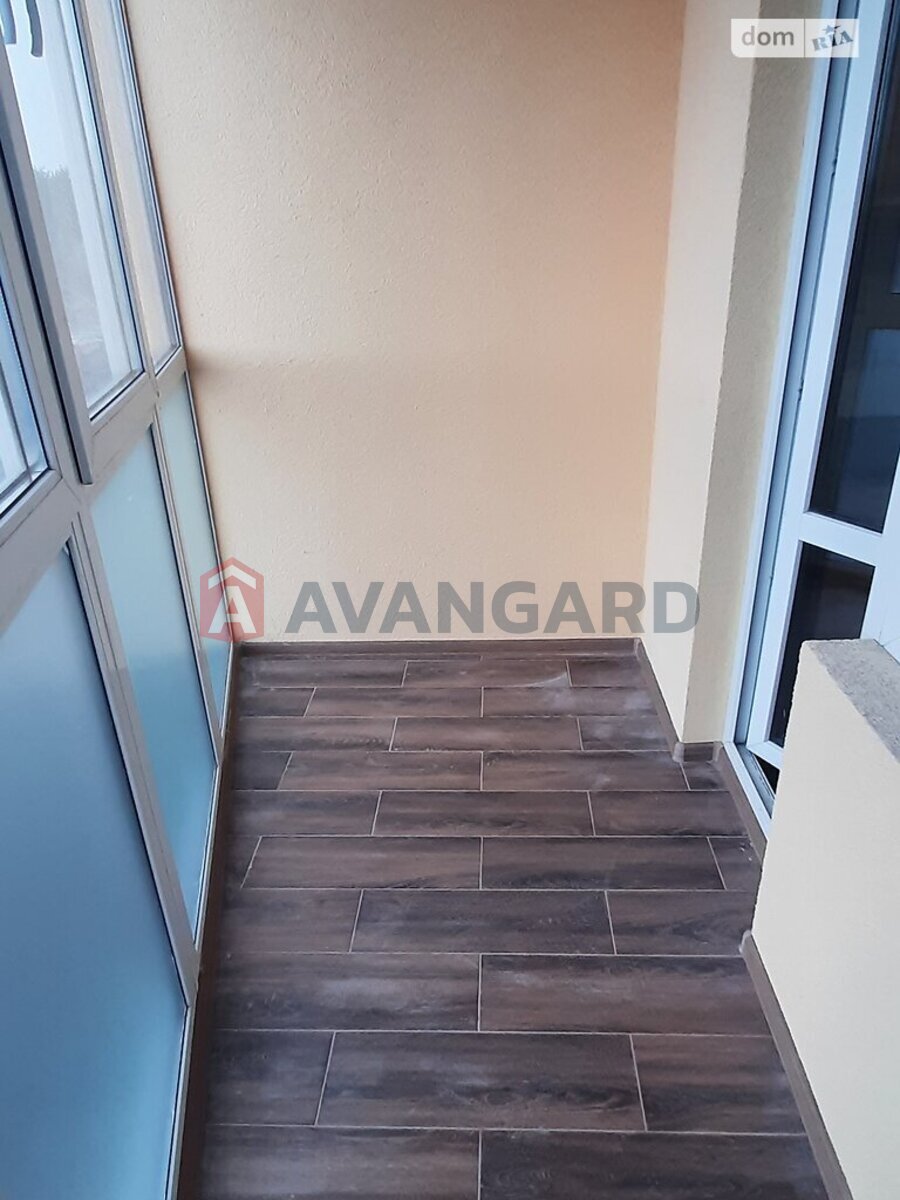 1 ��. ��������, 37/26/8 ��. �., 2/14 ������ ���� 19