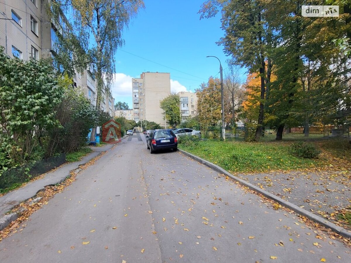 4 ��. ��������, 60/43/5 ��. �., 2/5 ������ ���� 14