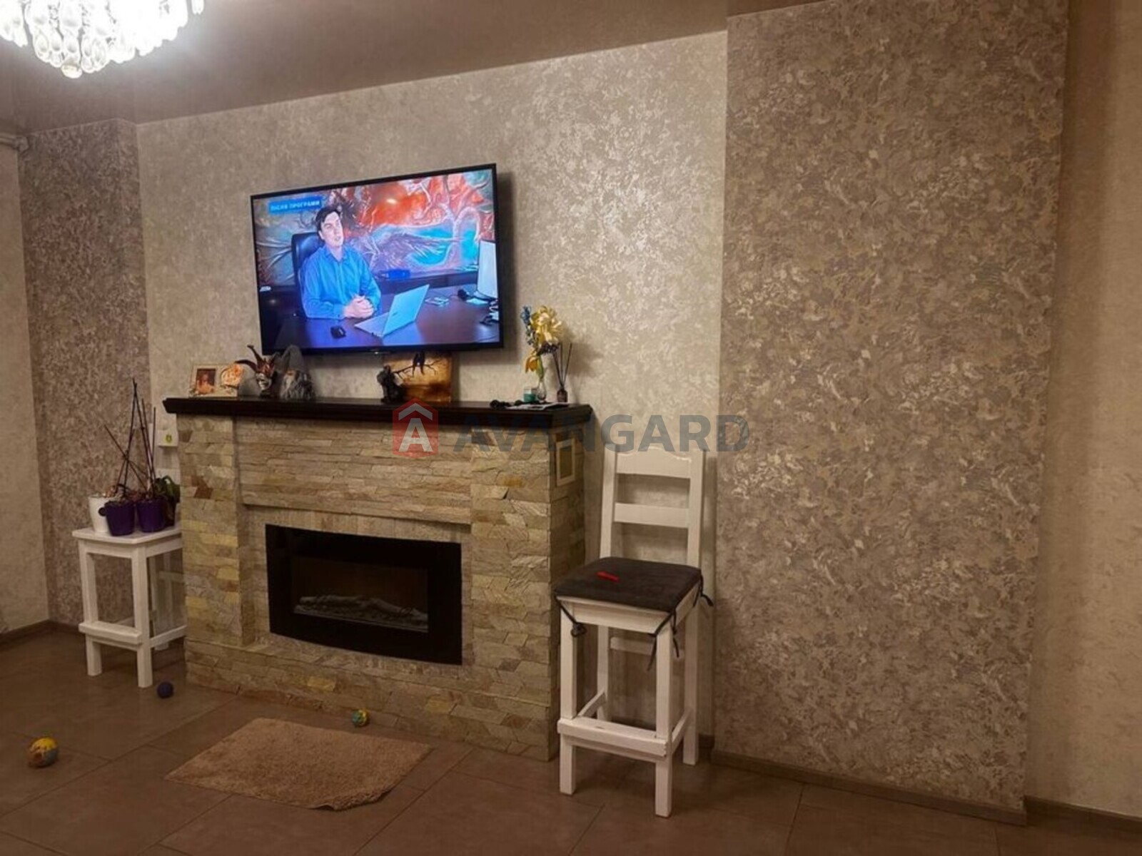 4 ��. ��������, 157/-/37 ��. �., 10/10 ������ ���� 4