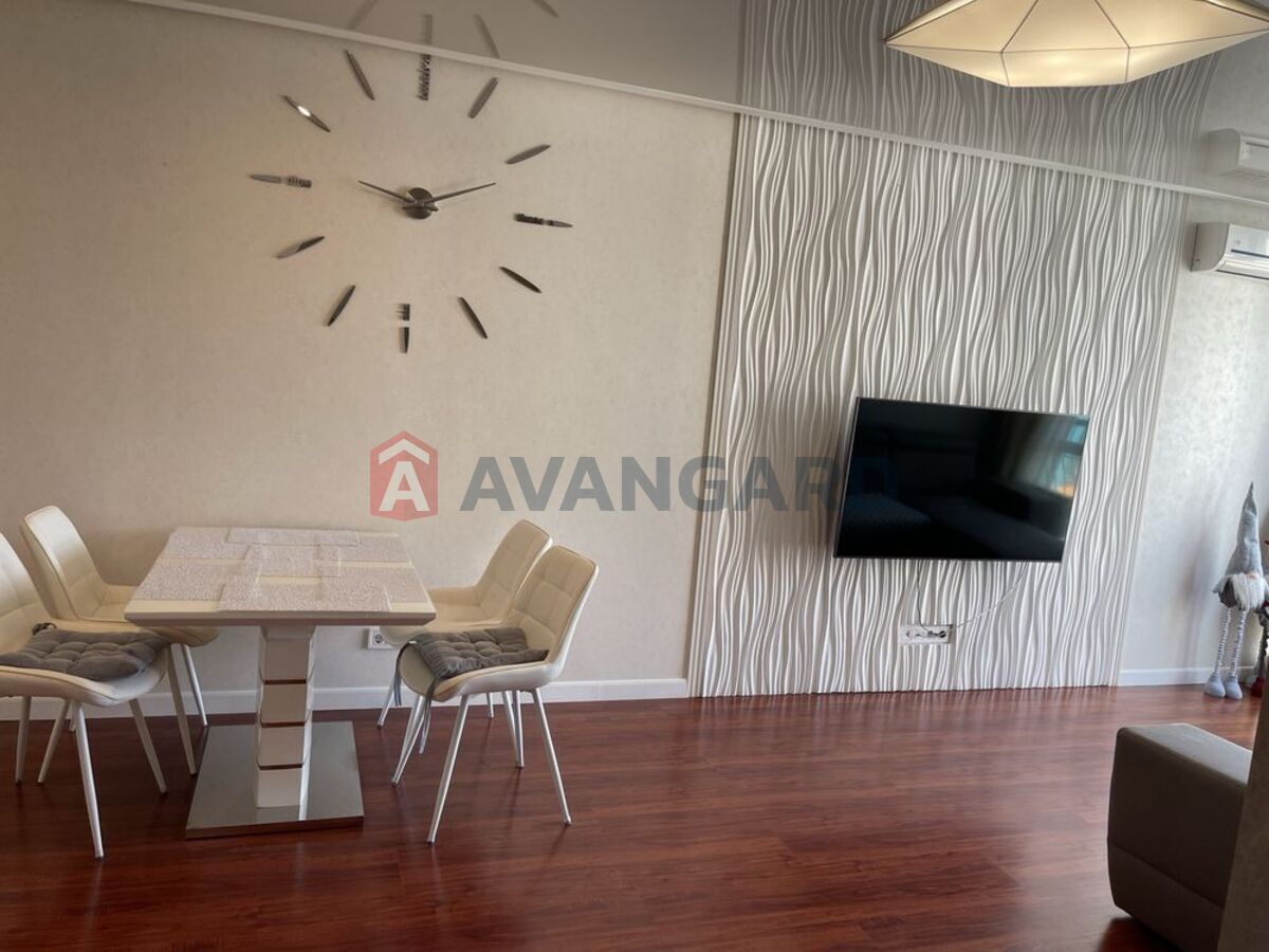 3 ��. ��������, 70/-/6 ��. �., 8/11 ������ ���� 9