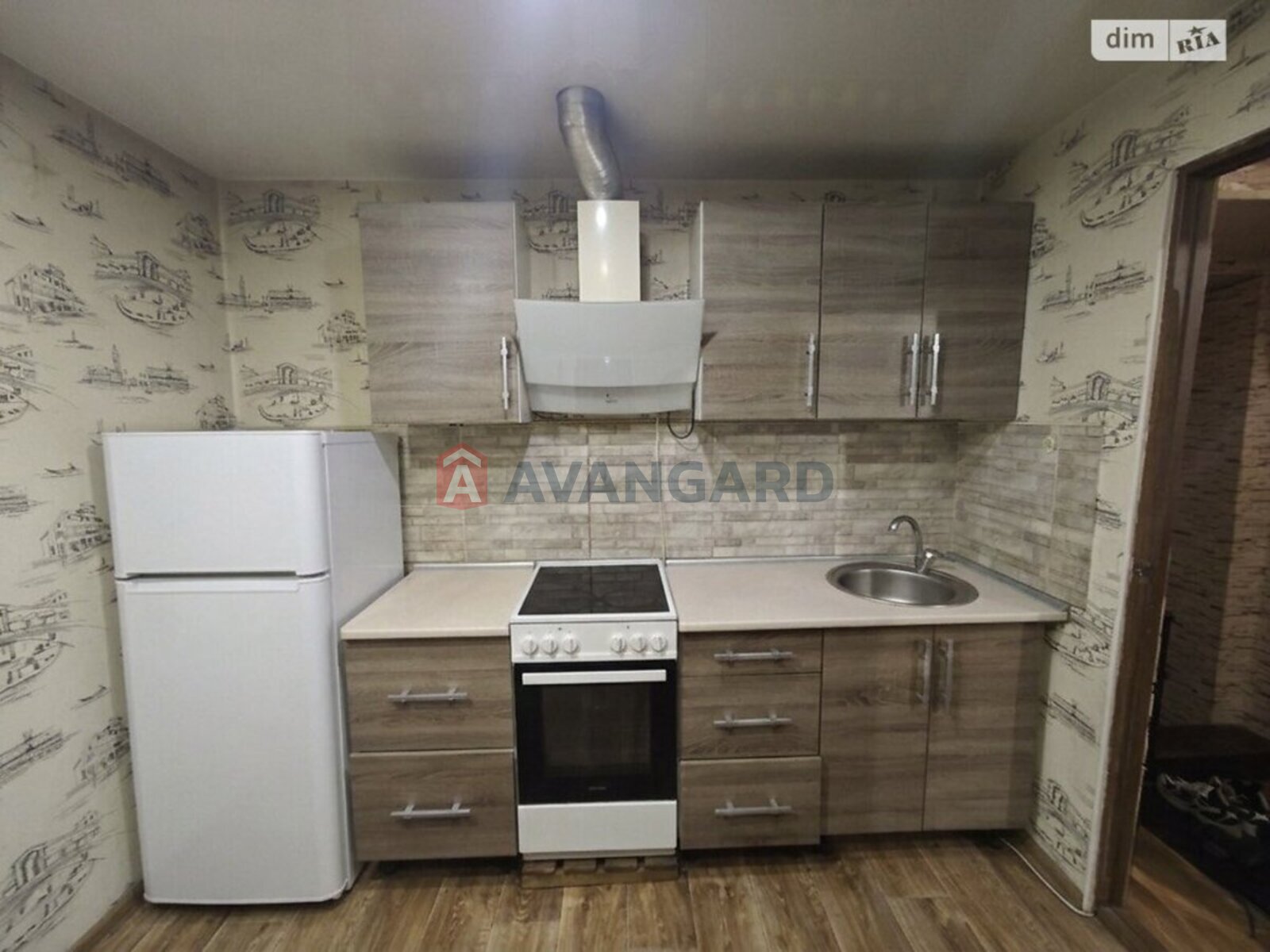 2 ��. ��������, 36/28/8 ��. �., 12/12 ������ ���� 1