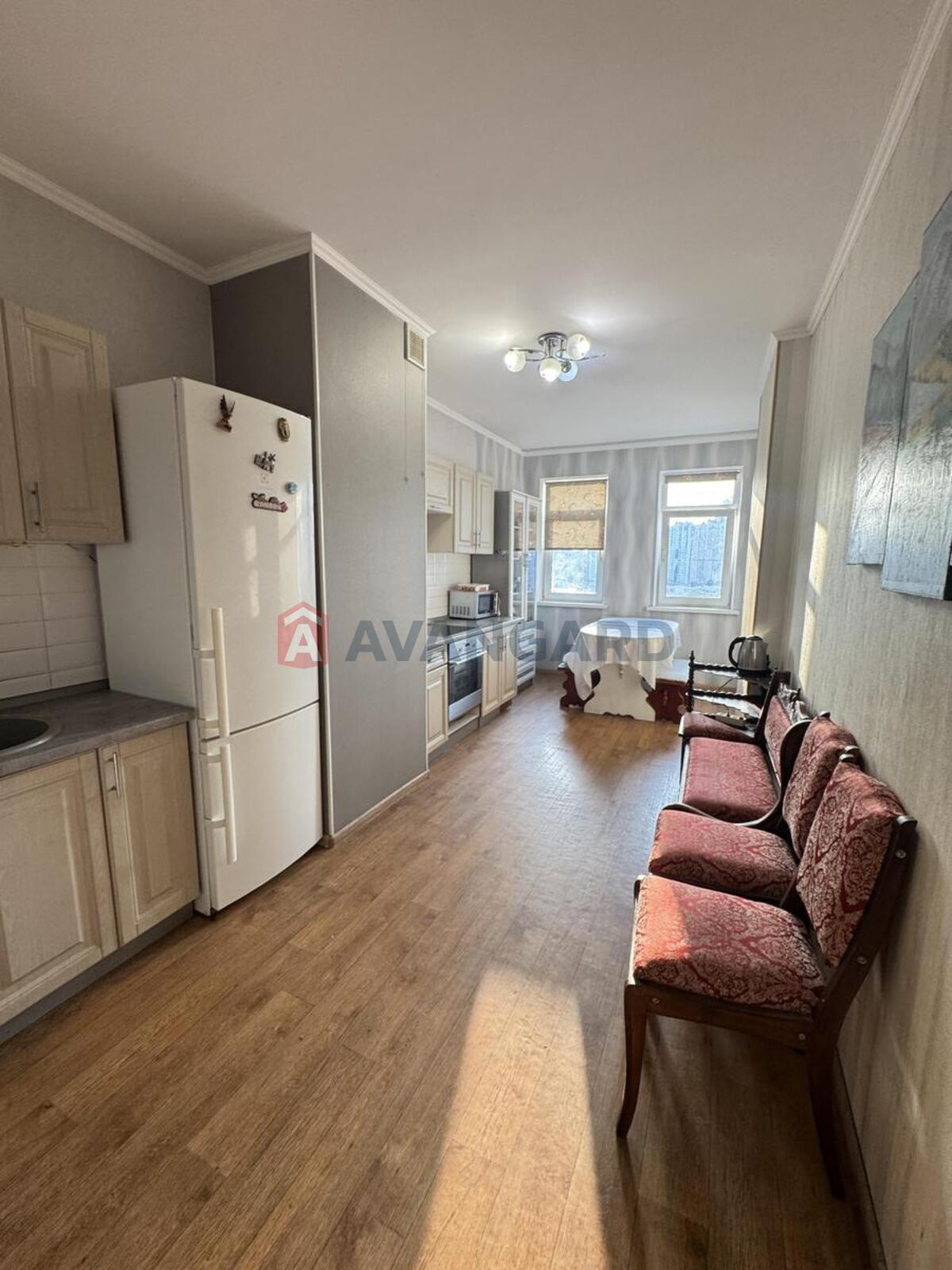 3 ����. ��������, 92/57/15 ��. �., 12/28 ���� ���� 12