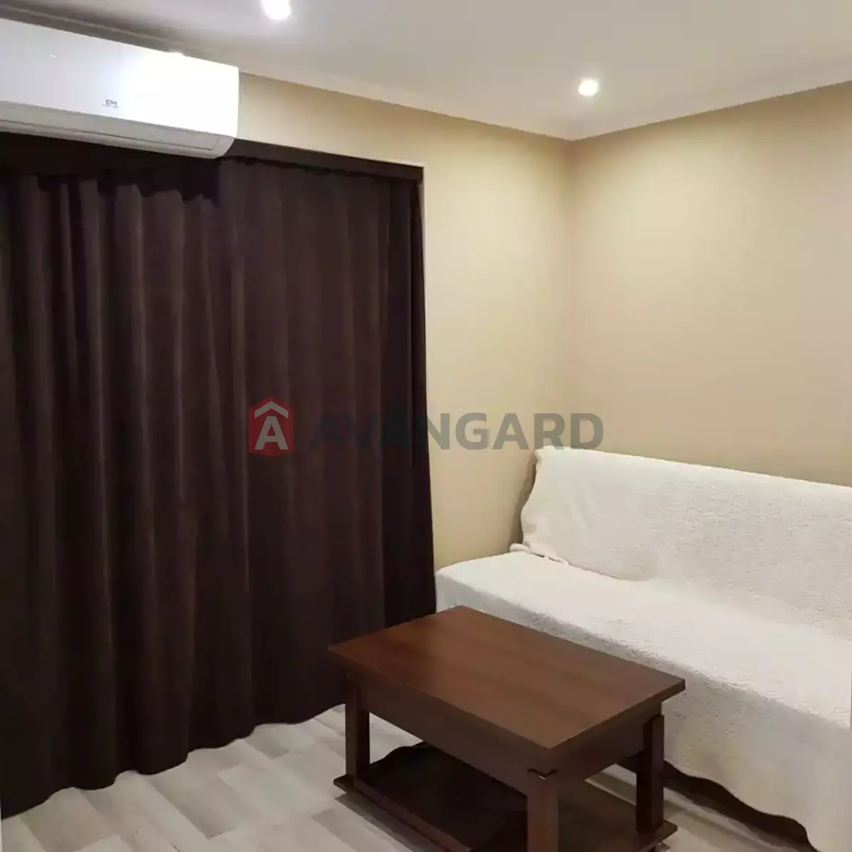 1 ��. ��������, 29/17/4 ��. �., 5/5 ������ ���� 6