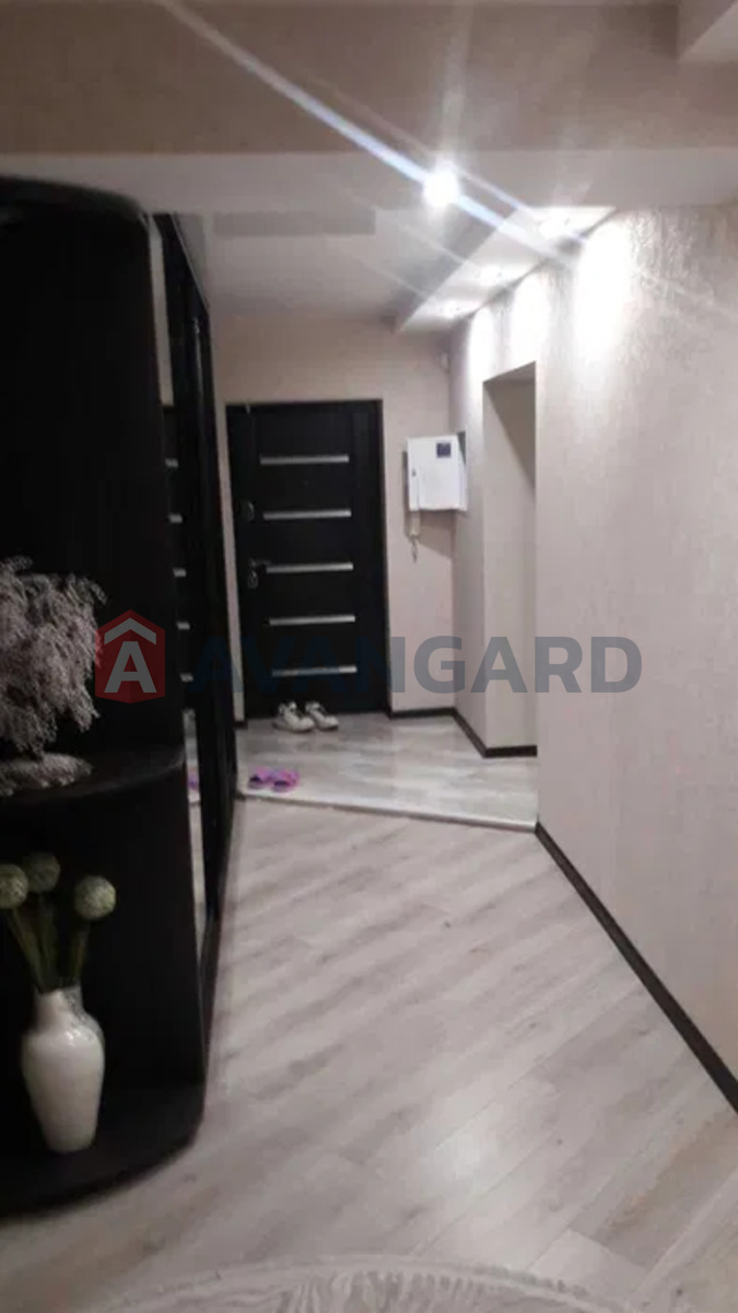 4 ��. ��������, 108/-/37 ��. �., 6/8 ������ ���� 12