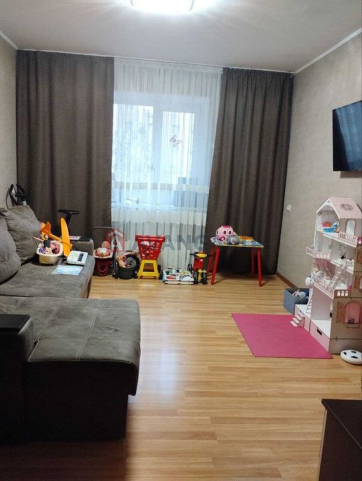 3 ��. ��������, 70/-/10 ��. �., 3/9 ������ ���� 10