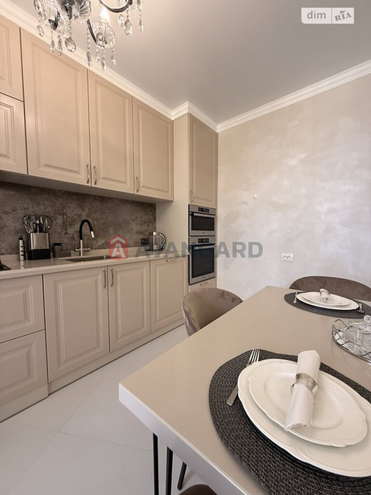 2 ��. ��������, 70/31/17 ��. �., 9/9 ������ ���� 13