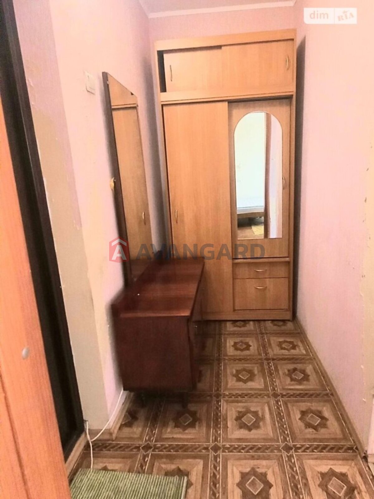 1 ��. ��������, 31/17/5 ��. �., 4/5 ������ ���� 2