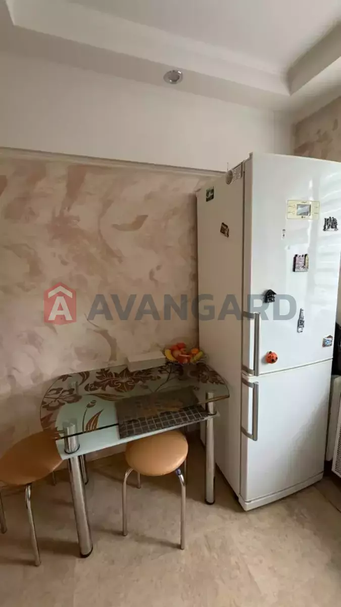 3 ��. ��������, 58/-/- ��. �., 5/5 ������ ���� 4