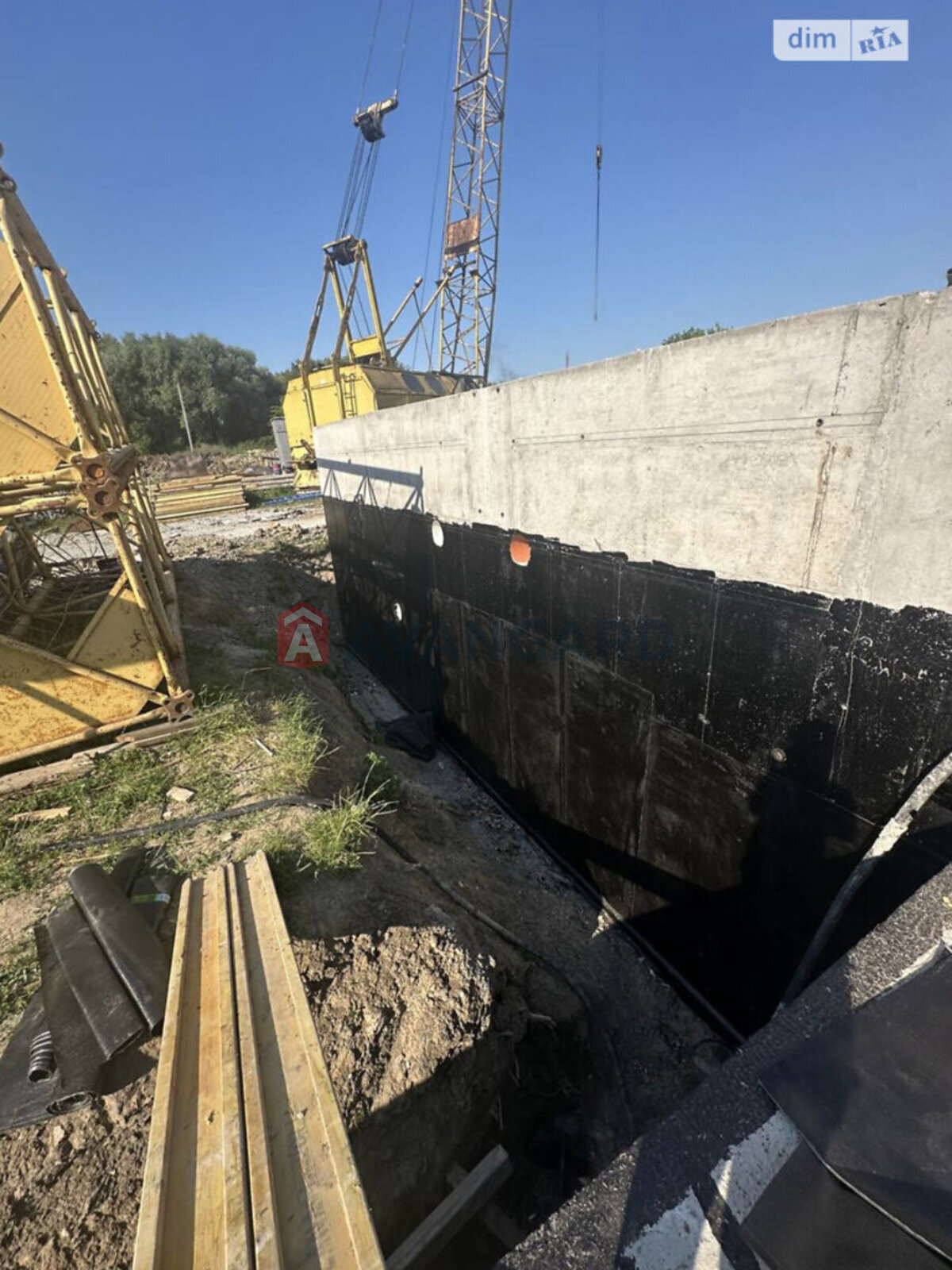 2 ��. ��������, 70/-/- ��. �., 9/15 ������ ���� 8