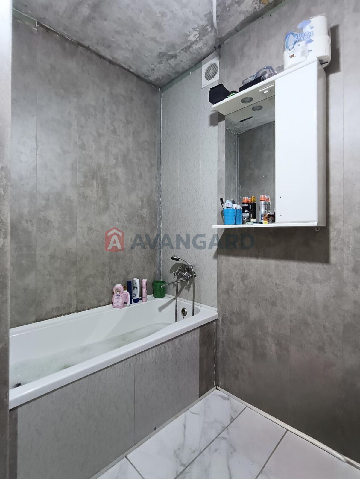 2 ��. ��������, 41,6/26,9/6,1 ��. �., 1/5 ������ ���� 10