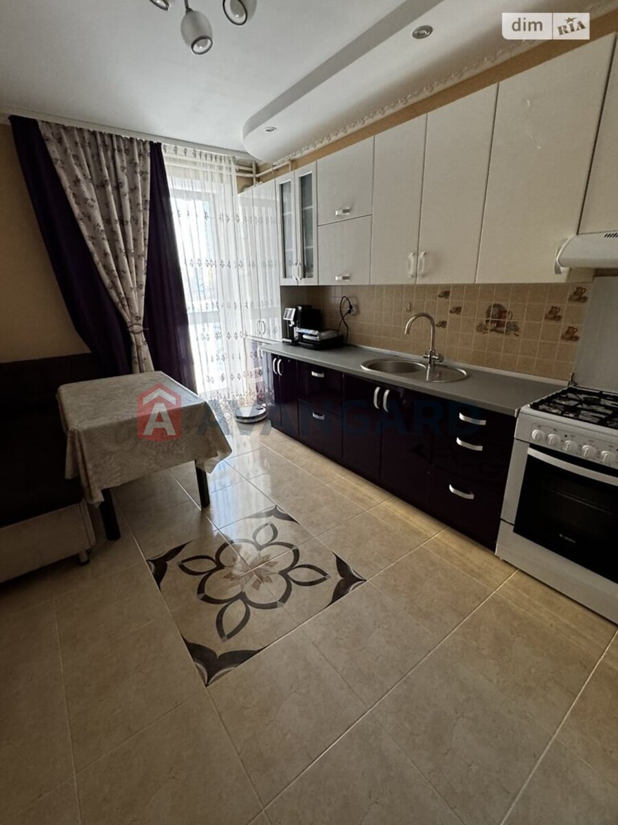 2 ��. ��������, 80/39/14 ��. �., 3/5 ������ ���� 12