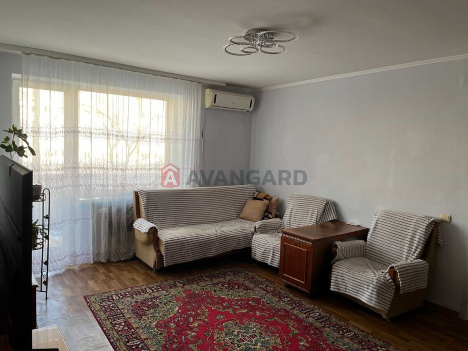 3 ����. ��������, 70/-/7 ��. �., 5/9 ���� ���� 5