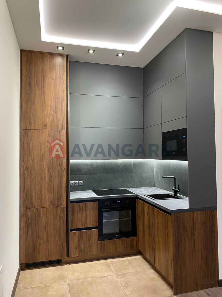 3 ��. ��������, 80/-/18 ��. �., 16/16 ������ ���� 2