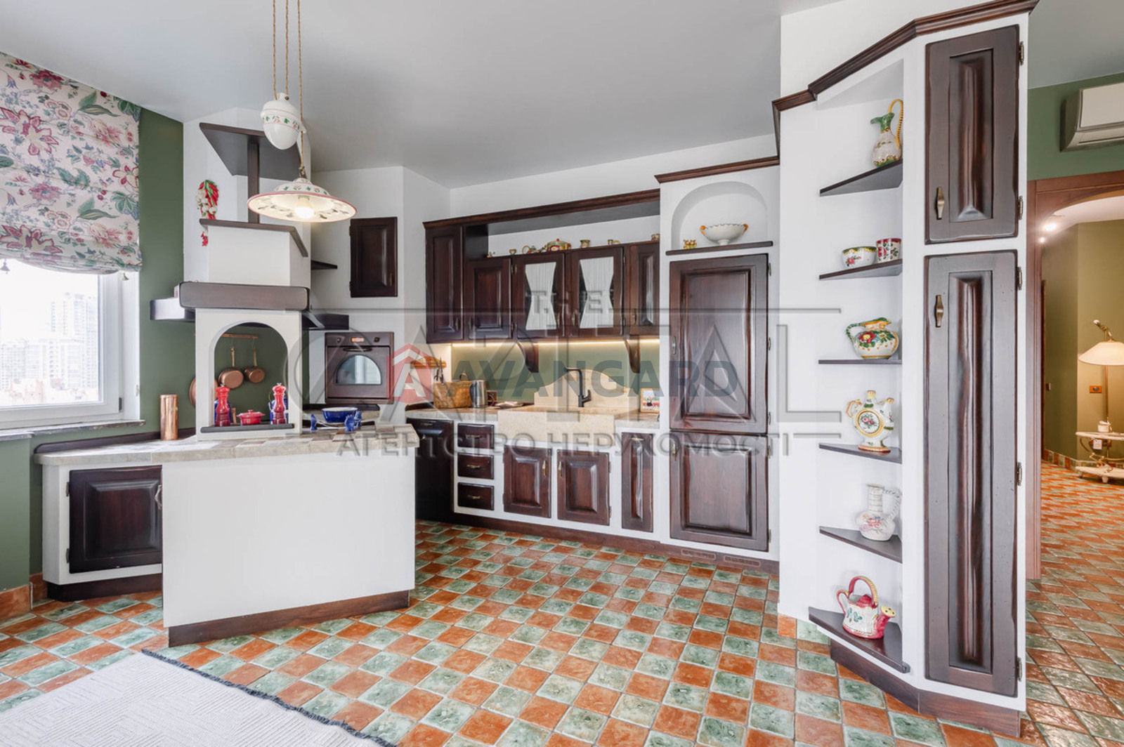 4 ��. ��������, 160/80/40 ��. �., 8/25 ������ ���� 5