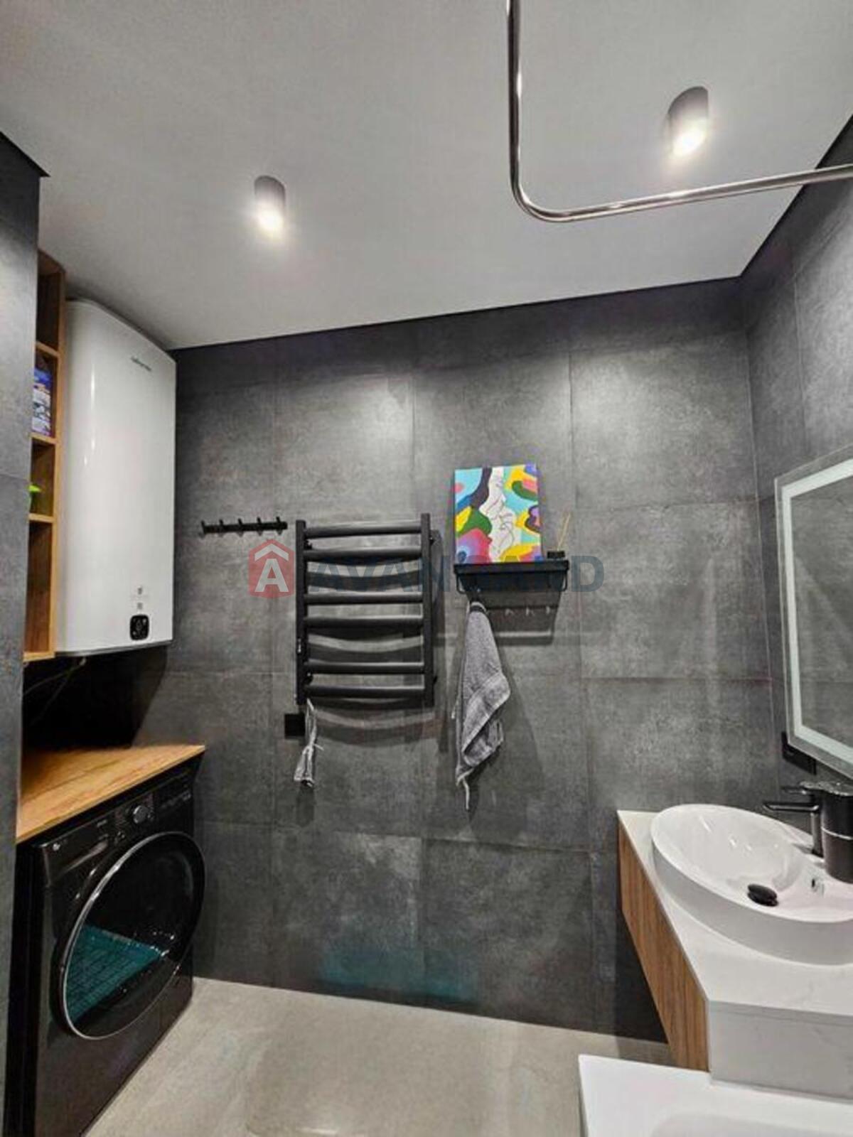 3 ����. ��������, 84/-/6 ��. �., 14/25 ���� ���� 10