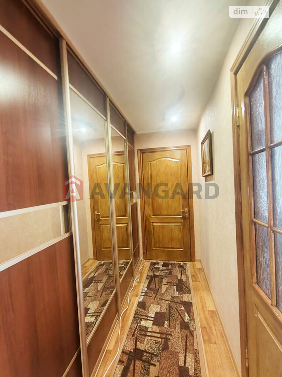 2 ����. ��������, 52/28/7 ��. �., 2/9 ���� ���� 4