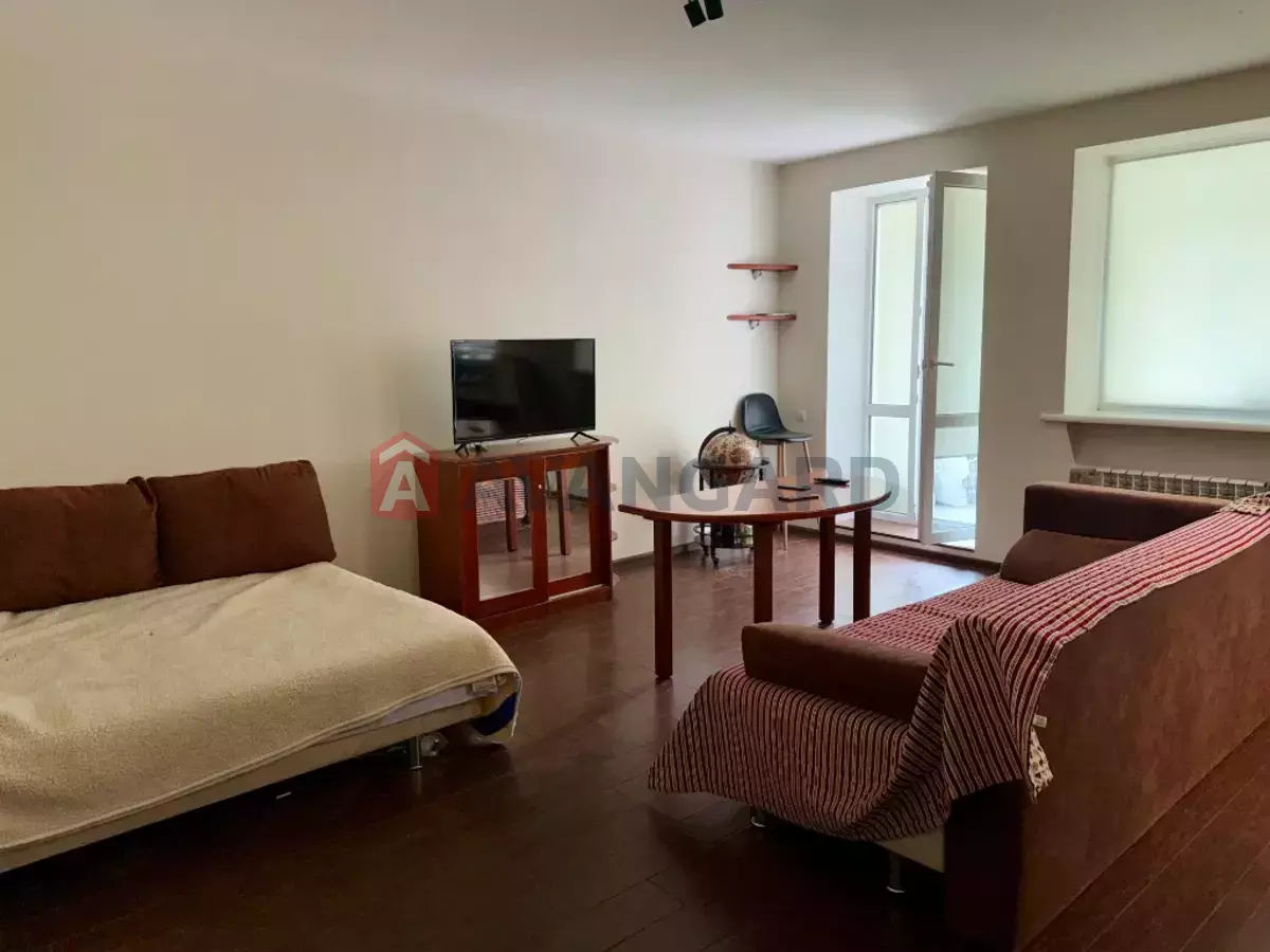 1 ����. ��������, 40/-/25 ��. �., 4/4 ���� ���� 3