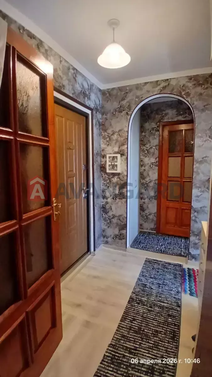 2 ��. ��������, 48/-/- ��. �., 8/10 ������ ���� 8