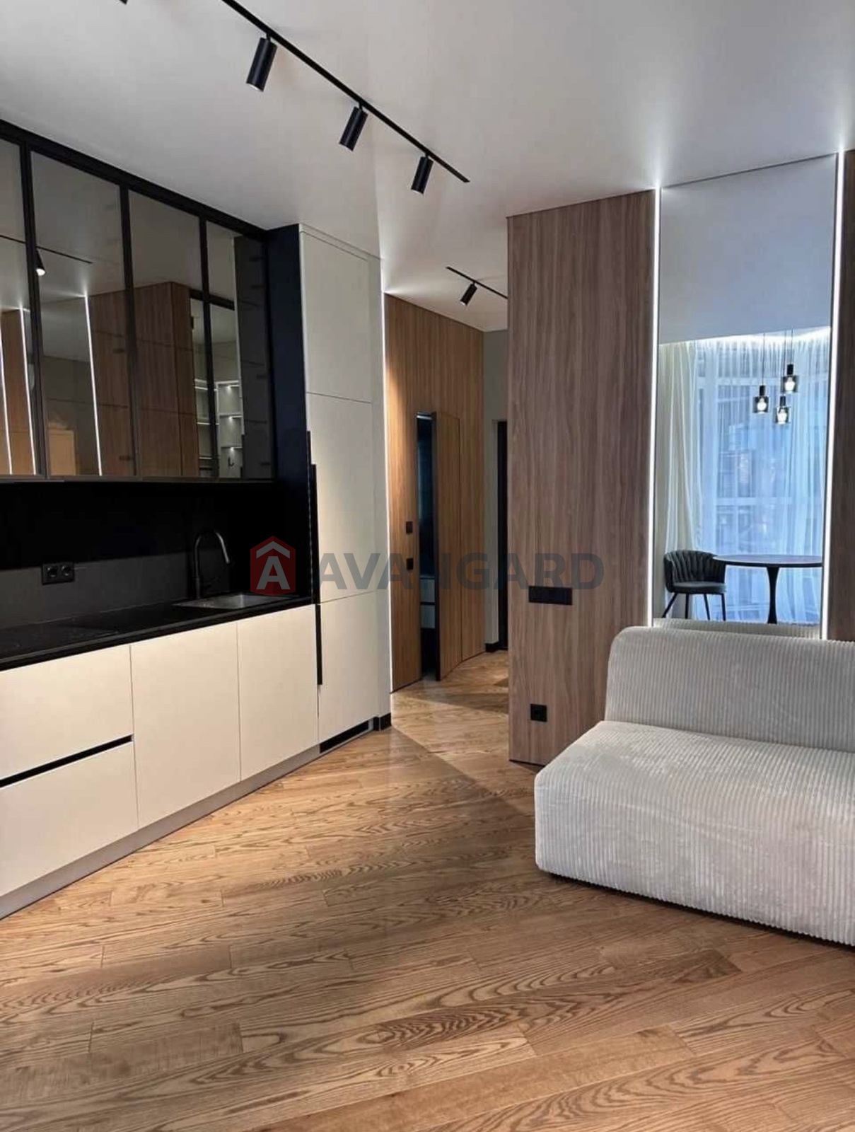 1 ��. ��������, 50/40/10 ��. �., 24/30 ������ ���� 1