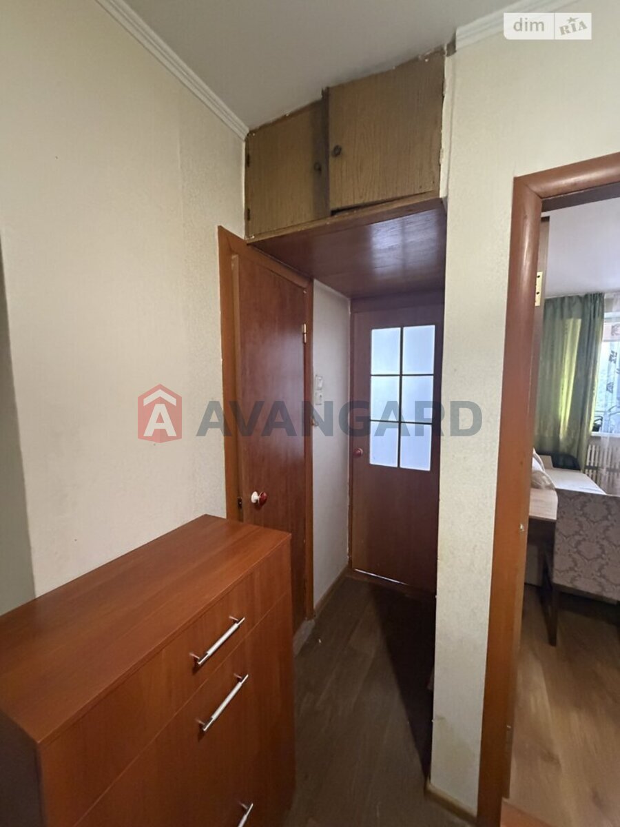 1 ��. ��������, 38/-/7 ��. �., 3/10 ������ ���� 10