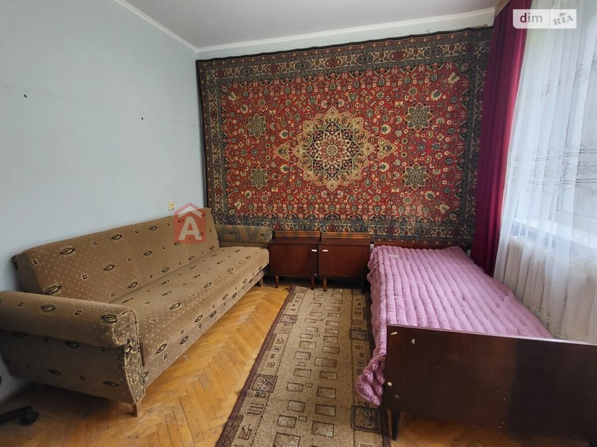 4 ��. ��������, 60/43/5 ��. �., 2/5 ������ ���� 4