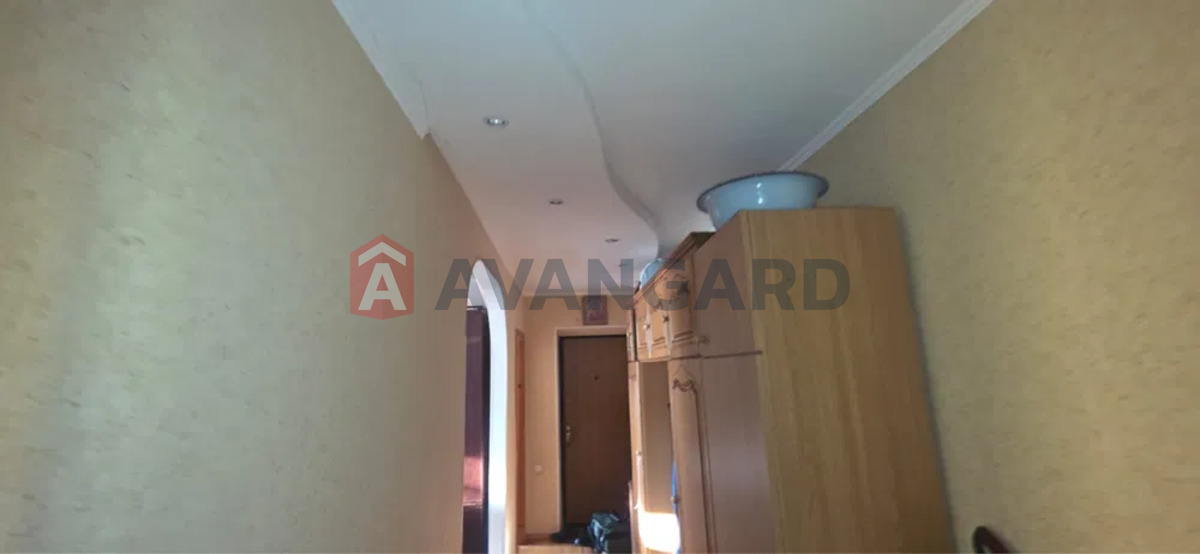 3 ��. ��������, 61/-/8 ��. �., 7/9 ������ ���� 4