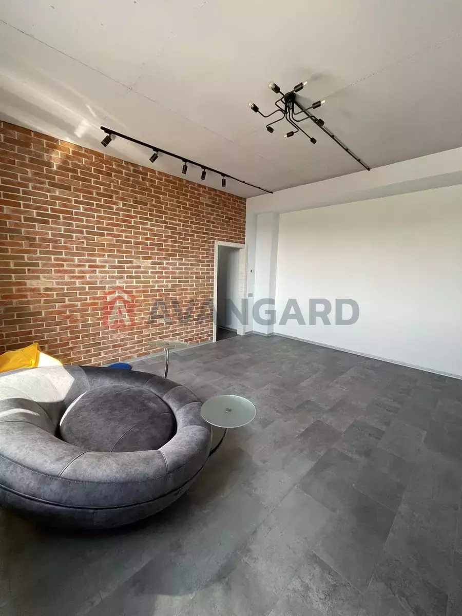 2 ��. ��������, 95/-/- ��. �., 8/9 ������ ���� 18