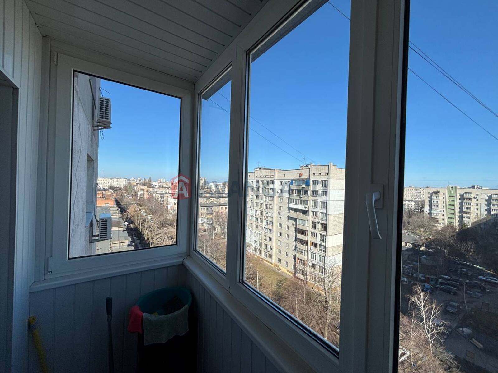 3 ����. ��������, 122/-/15 ��. �., 10/11 ���� ���� 18