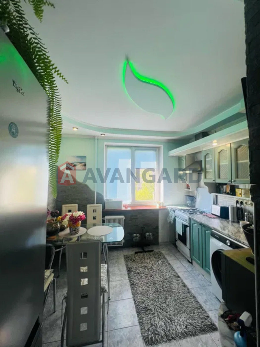 2 . , 49/-/8 . ., 5/9   2