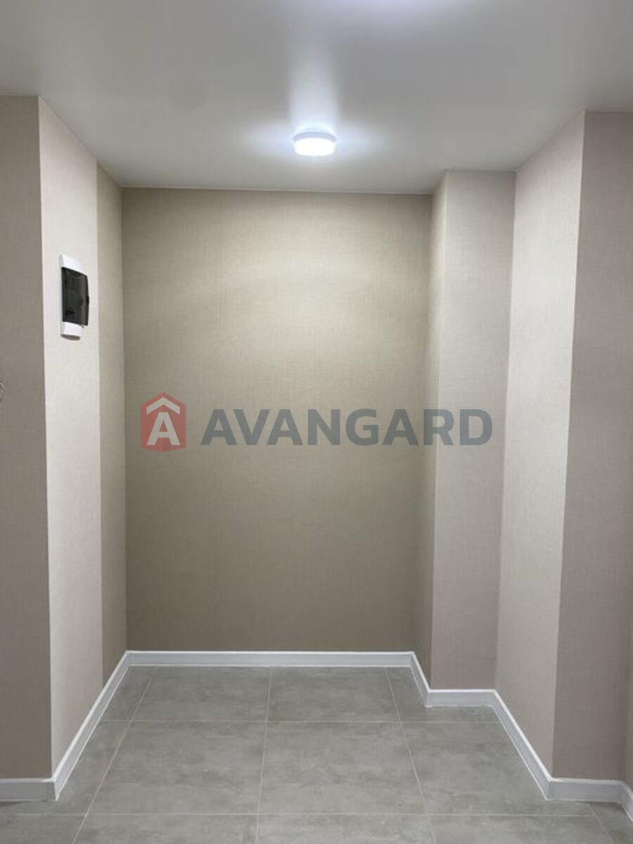 1 ��. ��������, 43/-/11 ��. �., 5/10 ������ ���� 6