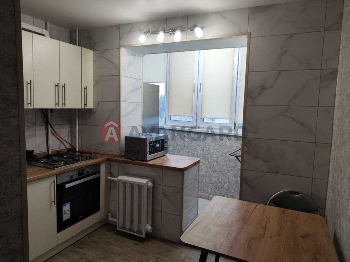 1 . , 30/-/10 . ., 8/9   6