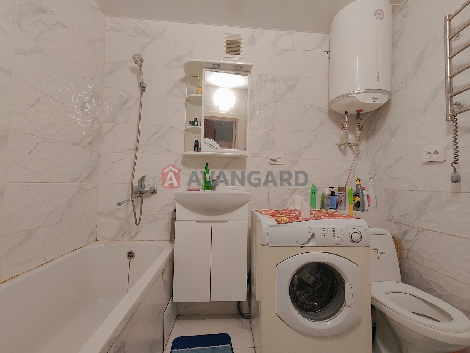 3 ��. ��������, 66/42/10 ��. �., 5/5 ������ ���� 8